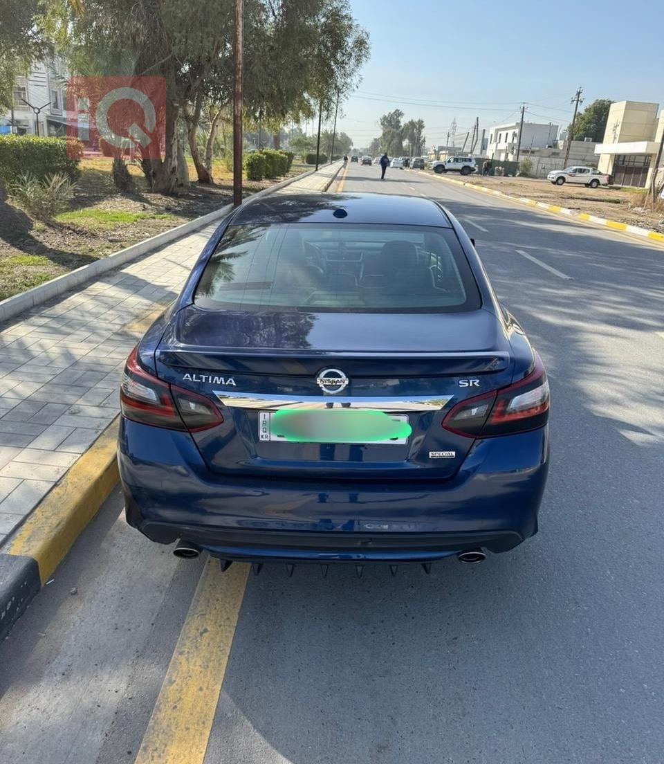 نيسان ألتيما